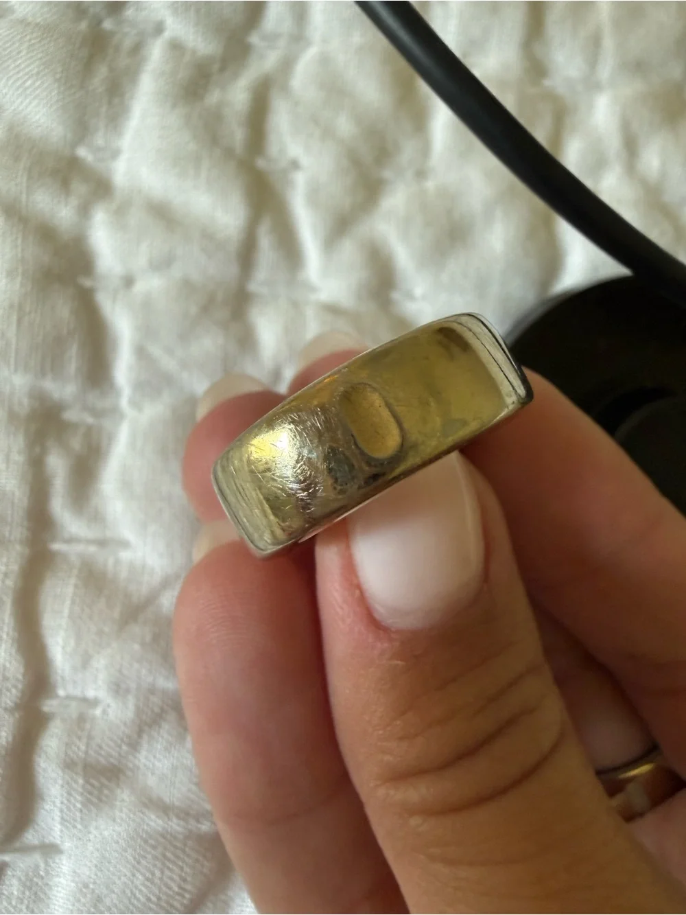 Oura Gold Smart Ring - Gen3 - with charger